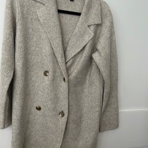 J.crew blazer size xs (very oversized). Could fit xs-med/large.